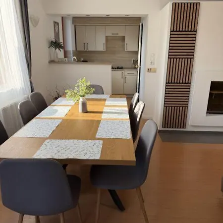 Charlie Porta Apartment Abádszalók